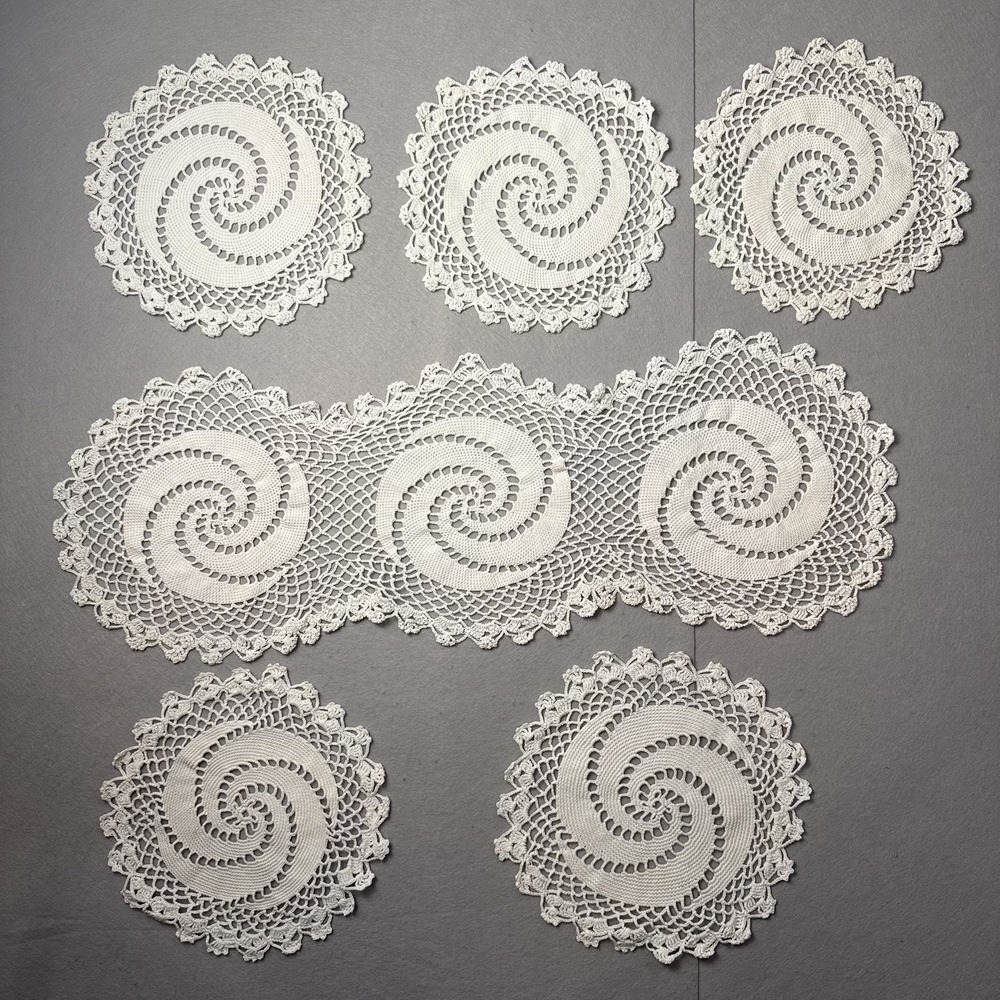 Vintage Jane Colby Talia Fino Crochet Doilies Cotton Lace New Old Stock NOS